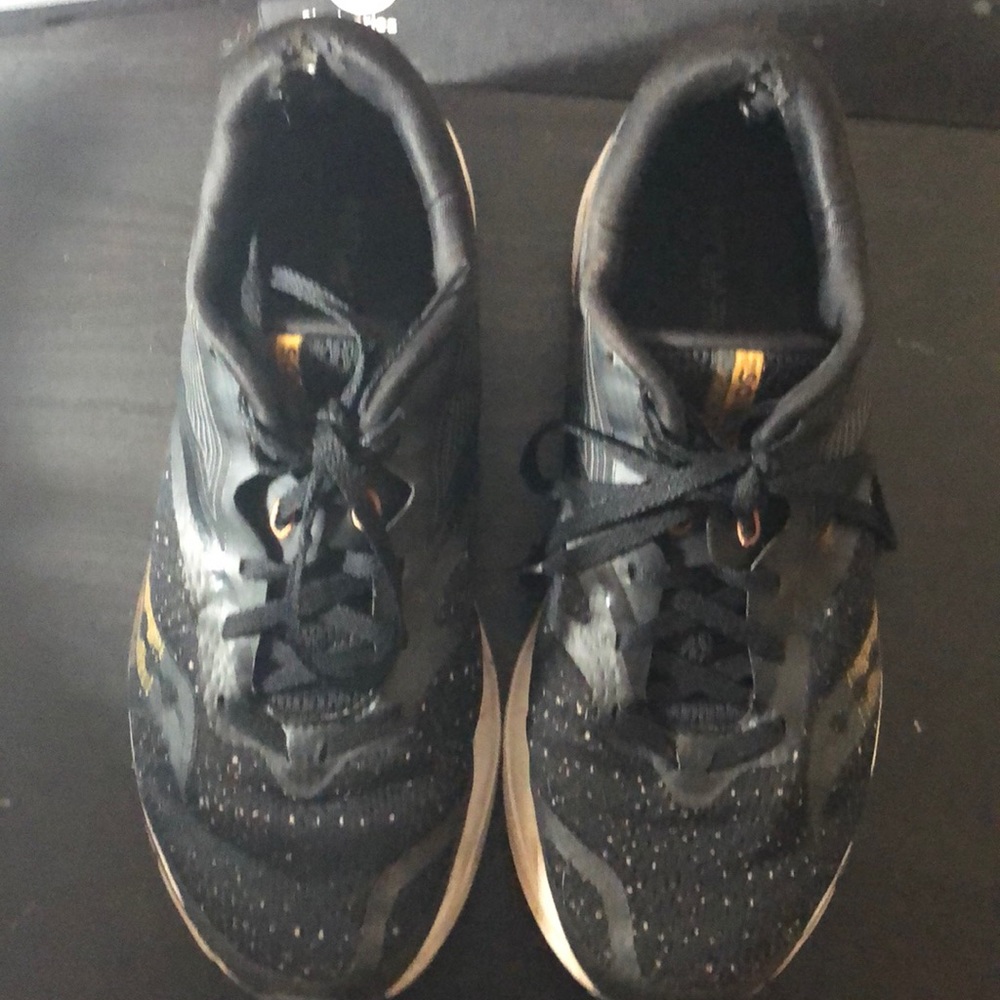 Saucony Kinvara9 running/athletic shoes size 9.5